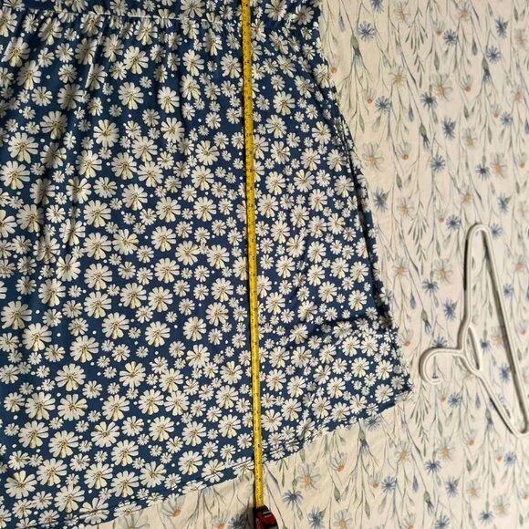 Daisy print πHOST PICKπ summer short sleeve dress buttery soft NWT - Picture 8 of 11
